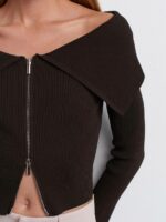 Женская Коричневая Кофта на Молнии с Широким Отворотом и Открытыми Плечами