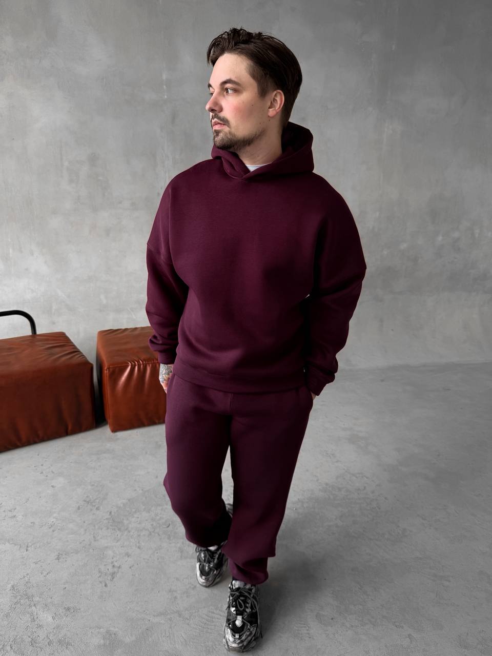 photo_2025-10-30_21-29-29 Мужской Теплый Бордовый Спортивный Костюм с Надписью на Спине - Толстовка Штаны с Начесом