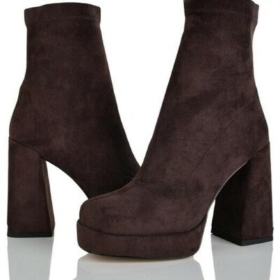Женские Демисезонные Замшевые Шоколадные Сапоги Ботильоны с Масивным Каблуком