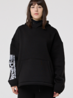 Женское Утепленное Черное Худи Оверсайз на Флисе с Вшитой Балакловой и Вышивкой