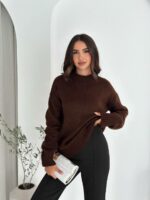 Женский Теплый Мягкий Коричневый Свитер Оверсайз - Трикотажный с Заниженной Линией Плеча