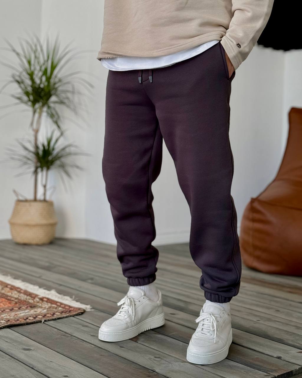 photo_2025-11-02_12-45-50 Мужские Утепленные Коричневые Спортивные Штаны Джоггеры - Свободного Кроя на Флисе