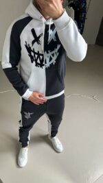 Мужской Утепленный Графитово-Белый Костюм с Принтом- Худи Джоггеры на Флисе