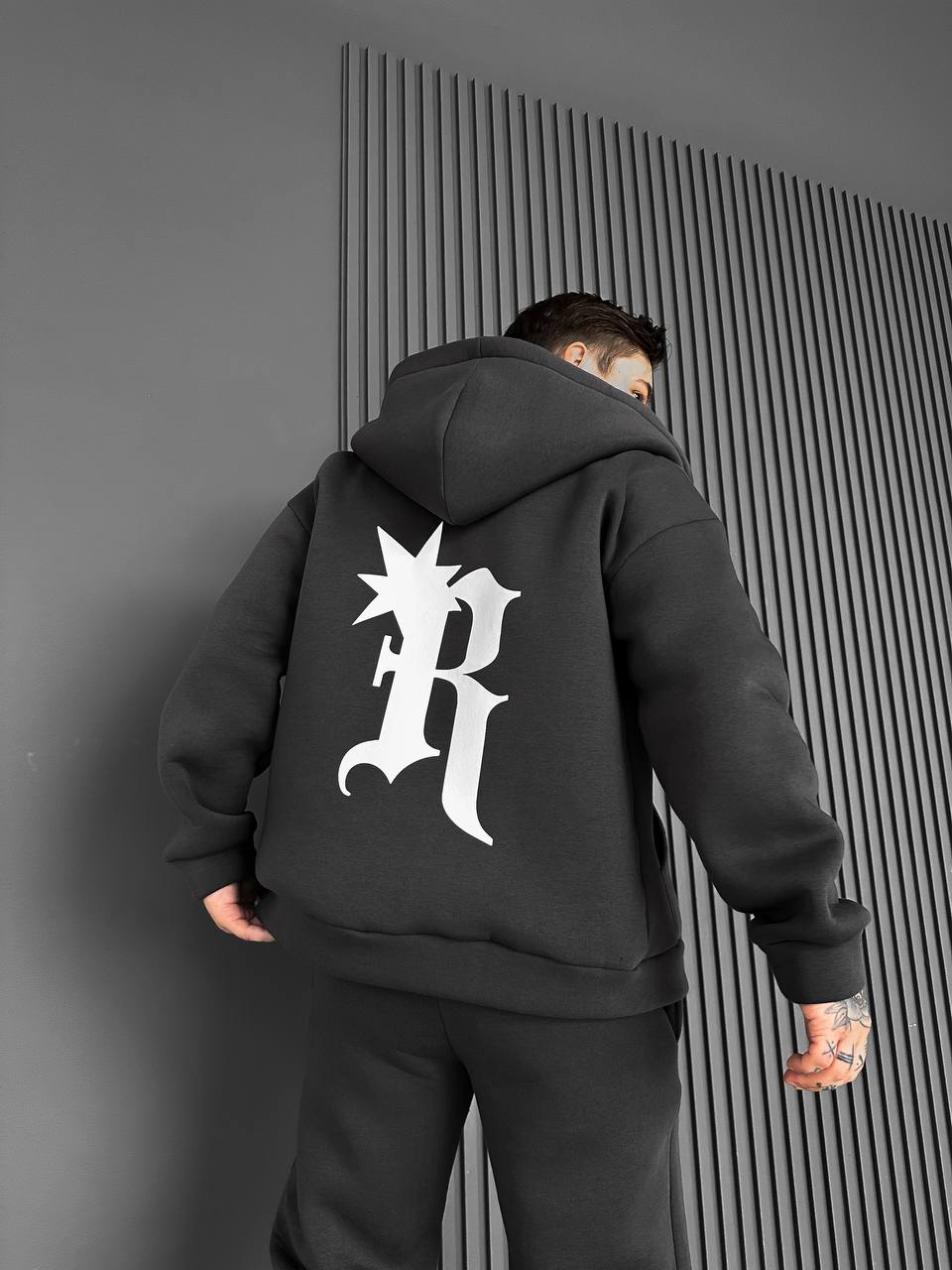 photo_2025-11-07_11-03-57 Мужское Теплое Графитовое Зип Худи с Начесом - Кофта Зипка на Молнии с Принтом на Спине