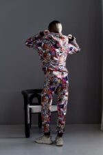 Женский Спортивный Костюм в Мультяшный Принт - Зип Кофта на Молнии + Штаны Джоггеры