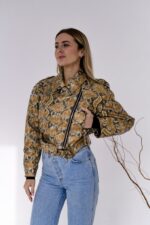 Женская Кожаная Куртка Косуха Хаки в Змеиный Принт - Короткая с Ремешком