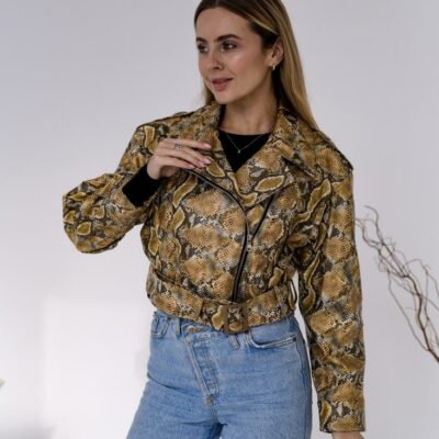Женская Кожаная Куртка Косуха Хаки в Змеиный Принт - Короткая с Ремешком