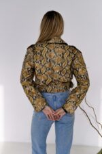 Женская Кожаная Куртка Косуха Хаки в Змеиный Принт - Короткая с Ремешком