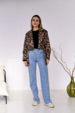 Женская Бежевая Кожаная Куртка Косуха в Леопардовый Принт - Короткая с Ремешком