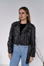 Женская Графитовая Кожаная Куртка Косуха в Леопардовый Принт - Короткая с Ремешком