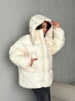 Женская Зимняя Объемная Молочная Куртка Пуховик Оверсайз с Капюшоном