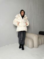 Женская Зимняя Объемная Молочная Куртка Пуховик Оверсайз с Капюшоном