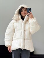 Женская Зимняя Объемная Молочная Куртка Пуховик Оверсайз с Капюшоном