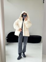 Женская Зимняя Объемная Молочная Куртка Пуховик Оверсайз с Капюшоном