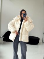 Женская Зимняя Объемная Молочная Куртка Пуховик Оверсайз с Капюшоном