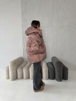 Женская Зимняя Объемная Коричневая Куртка Пуховик Оверсайз с Капюшоном