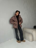 Женская Зимняя Объемная Коричневая Куртка Пуховик Оверсайз с Капюшоном