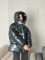 Женская Зимняя Глянцевая Черная Куртка Пуховик Оверсайз - Объемная с Капюшоном