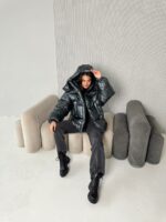 Женская Зимняя Глянцевая Черная Куртка Пуховик Оверсайз - Объемная с Капюшоном