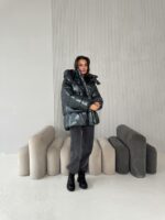 Женская Зимняя Глянцевая Черная Куртка Пуховик Оверсайз - Объемная с Капюшоном