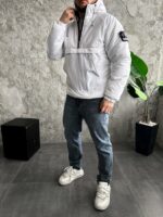 Мужской Утепленный Белый Анорак Плащевка с Капюшоном с Нашивкой на Рукаве