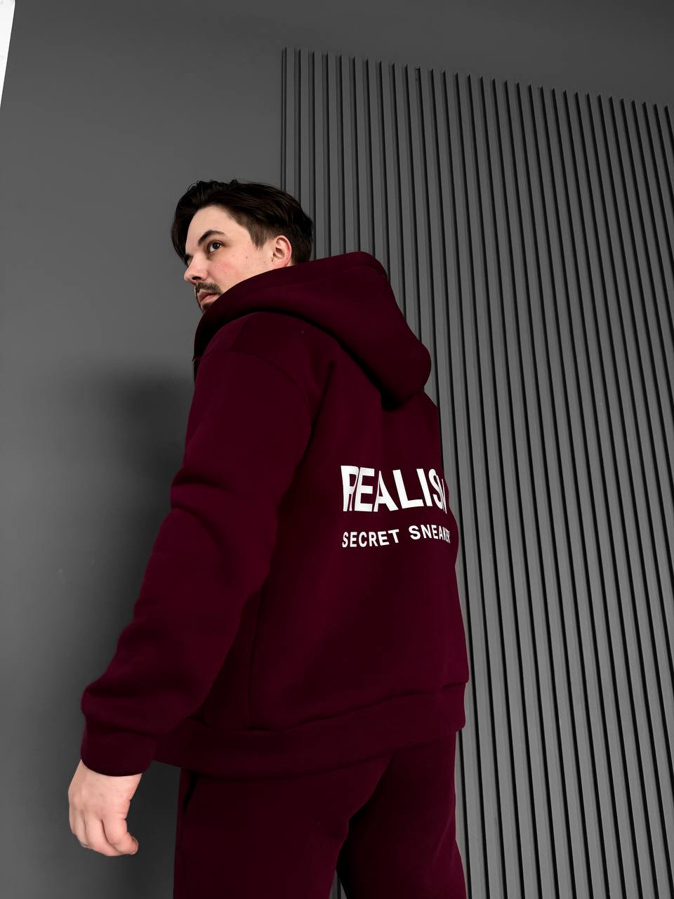 photo_2025-11-10_17-51-47 Мужское Теплое Бордовое Зип Худи с Начесом - Кофта Зипка на Молнии с Надписью на Спине