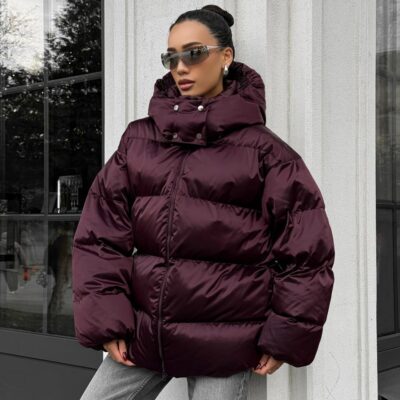 Женская Зимняя Объемная Бордовая Куртка Пуховик Тайм Оверсайз с Капюшоном