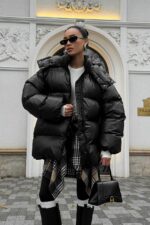 Женская Зимняя Объемная Черная Куртка Пуховик Тайм Оверсайз с Капюшоном