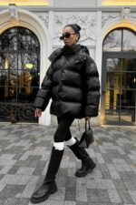 Женская Зимняя Объемная Черная Куртка Пуховик Тайм Оверсайз с Капюшоном