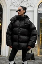 Женская Зимняя Объемная Черная Куртка Пуховик Тайм Оверсайз с Капюшоном