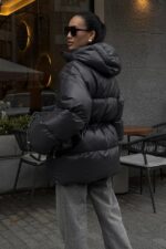 Женская Зимняя Объемная Графитовая Куртка Пуховик Айс с Капюшоном и Затяжками на Талии