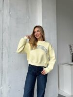 Женский Укороченный Желтый Свитшот Оверсайз с Вышивкой