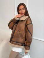 Женская Коричневая Дубленка Оверсайз на Молнии с Зястежками на Воротнике
