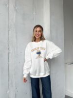 Женский Утепленный Белый Свитшот Оверсайз с Вышивкой