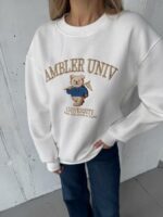 Женский Утепленный Белый Свитшот Оверсайз с Вышивкой