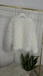 Женская Объемная Кучерявая Молочная Шуба под Ламу