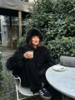 Женская Объемная Кучерявая Черная Шуба под Ламу