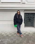 Женская Объемная Кучерявая Черная Шуба под Ламу