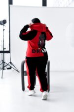 Женский Черно-Красный Спортивный Костюм с Принтом - Утепленный на Флисе