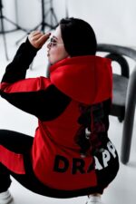 Женский Черно-Красный Спортивный Костюм с Принтом - Утепленный на Флисе