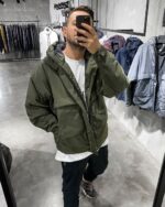 Мужская Демисезонная Куртка Хаки с Капюшоном и Большими Карманами