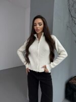 Женская Укороченная Трикотажная Молочная Кофта на Молнии