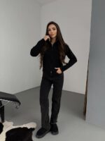 Женская Укороченная Трикотажная Черная Кофта на Молнии