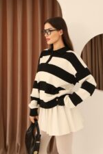 Женский Черный Джемпер Свободного Кроя в Широких Полосах с Воротником Поло