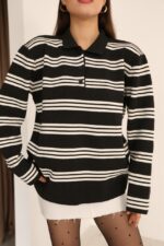 Женский Черный Джемпер Свободного Кроя с Полосками и Воротником Поло
