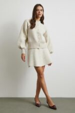 Женский Теплый Молочный Костюм Двойка - Кардиган с Объемными Рукавами + Юбка Трапеция Мини