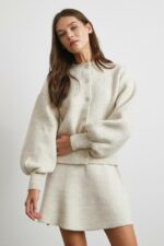 Женский Теплый Молочный Костюм Двойка - Кардиган с Объемными Рукавами + Юбка Трапеция Мини