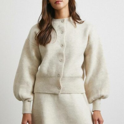 Женский Теплый Молочный Костюм Двойка - Кардиган с Объемными Рукавами + Юбка Трапеция Мини