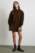 Женский Теплый Коричневый Костюм Двойка - Кардиган с Объемными Рукавами + Юбка Трапеция Мини