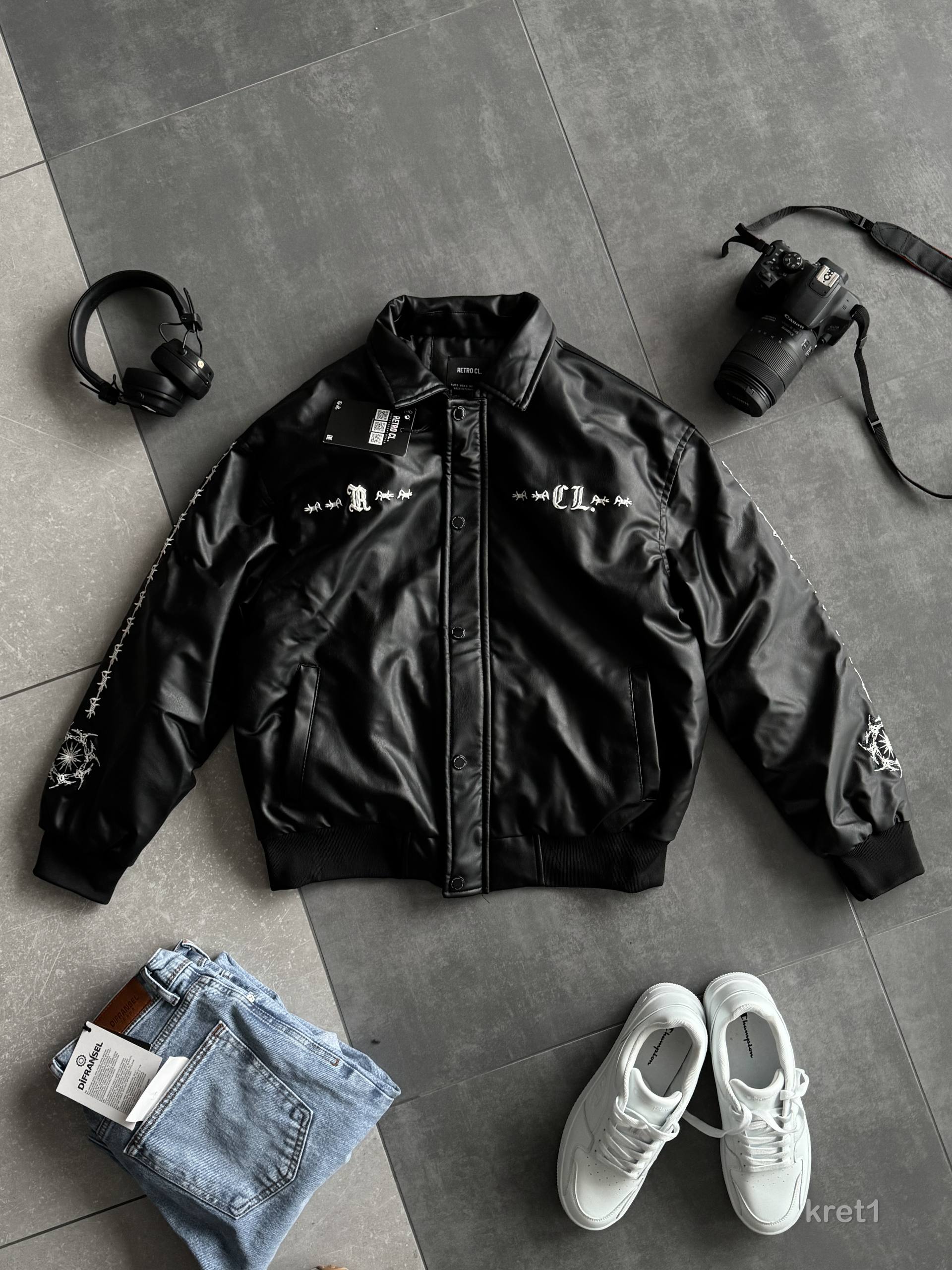 photo_2025-11-20_19-07-16 Мужская Демисезонная Черная Кожаная Куртка Бомбер с Вышивками